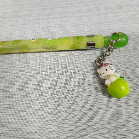 Hello Kitty Pen - Picture 2 of 3